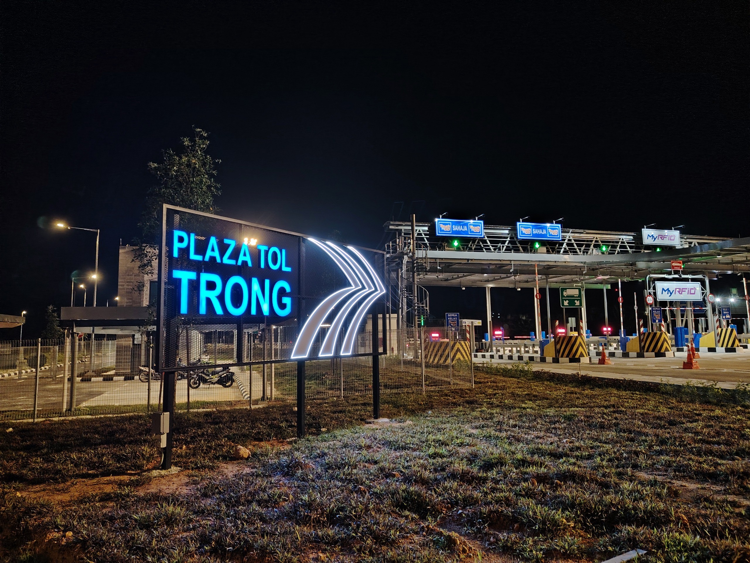 TRONG TOLL PLAZA